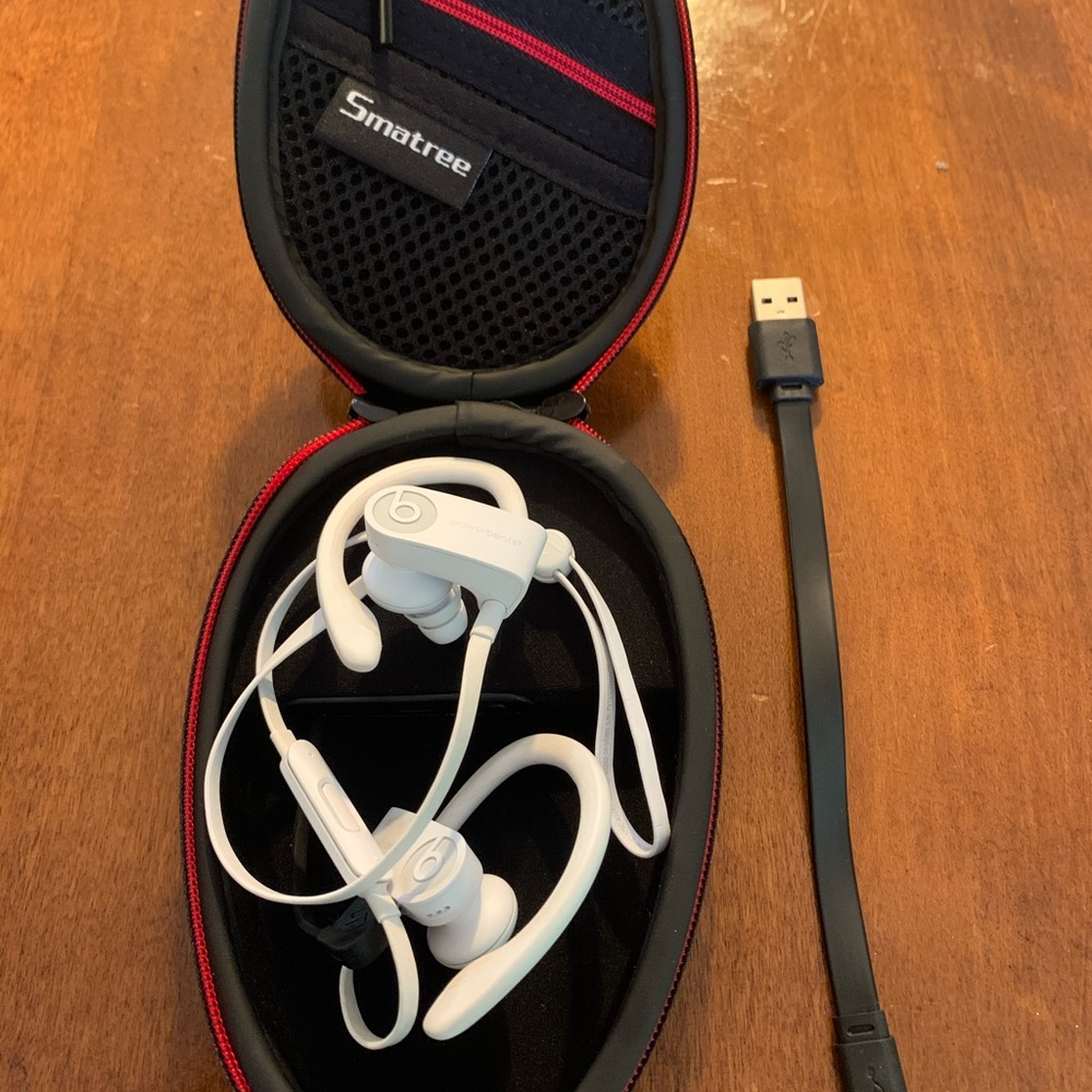 Wireless Beats Earphones